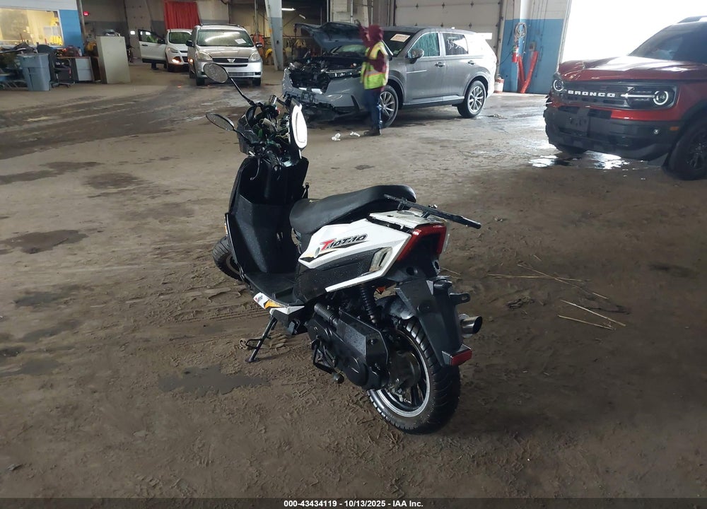 2016 TAO TAO MOPED VIN: L9NTEACX6G1301181