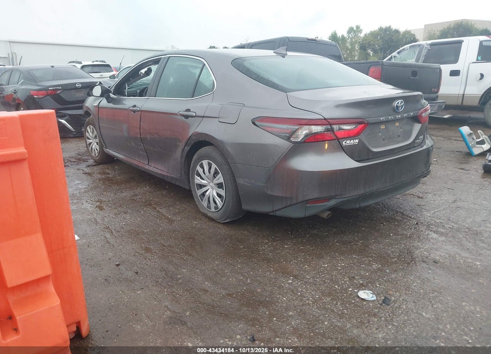 2021 TOYOTA CAMRY LE HYBRID VIN: 4T1C31AK0MU568964