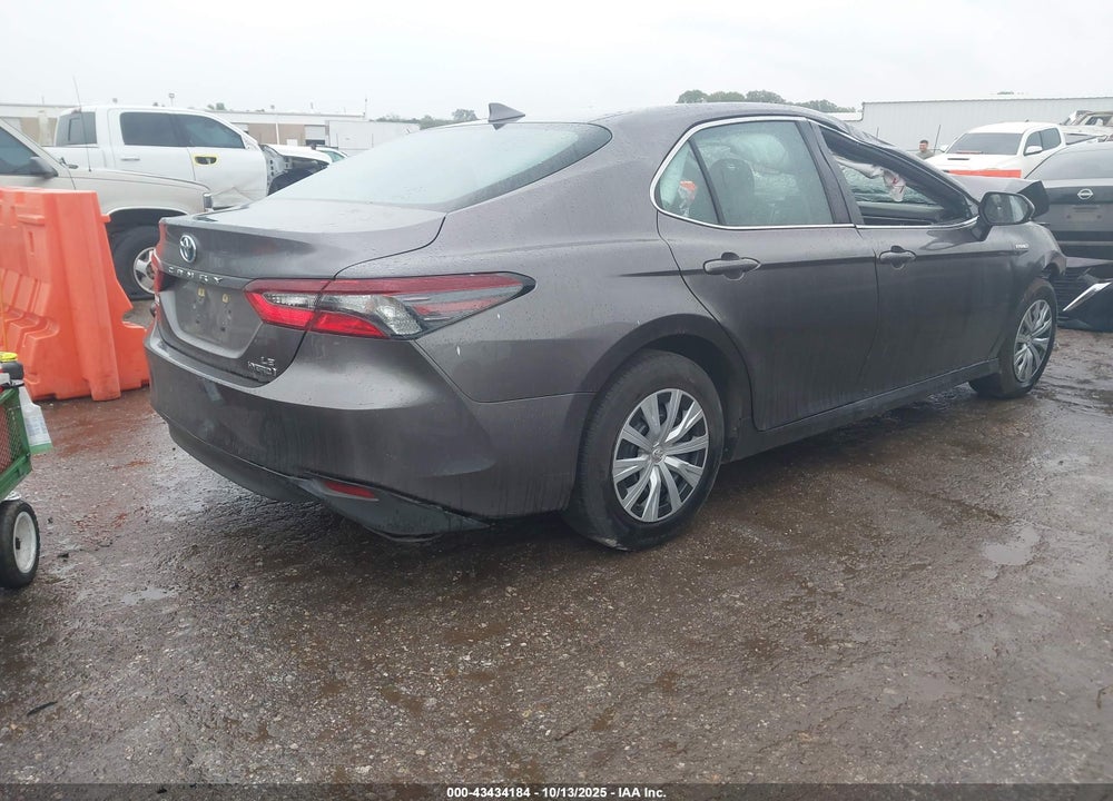 2021 TOYOTA CAMRY LE HYBRID VIN: 4T1C31AK0MU568964