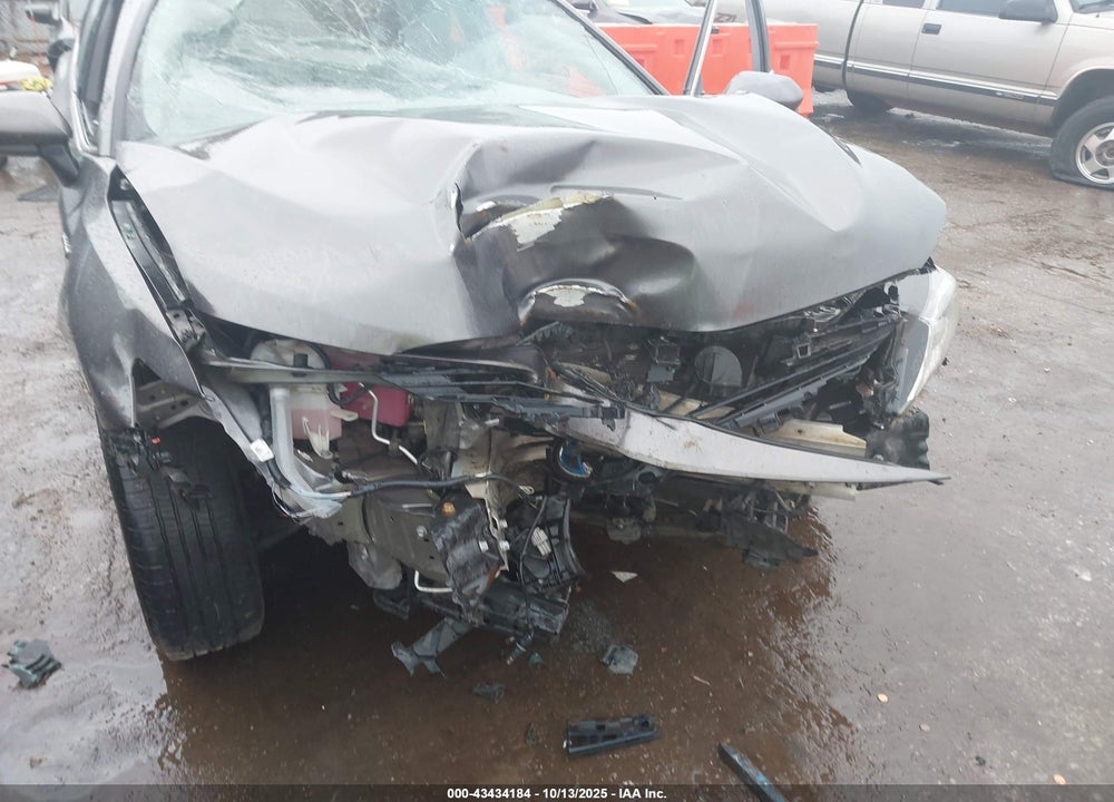 2021 TOYOTA CAMRY LE HYBRID VIN: 4T1C31AK0MU568964