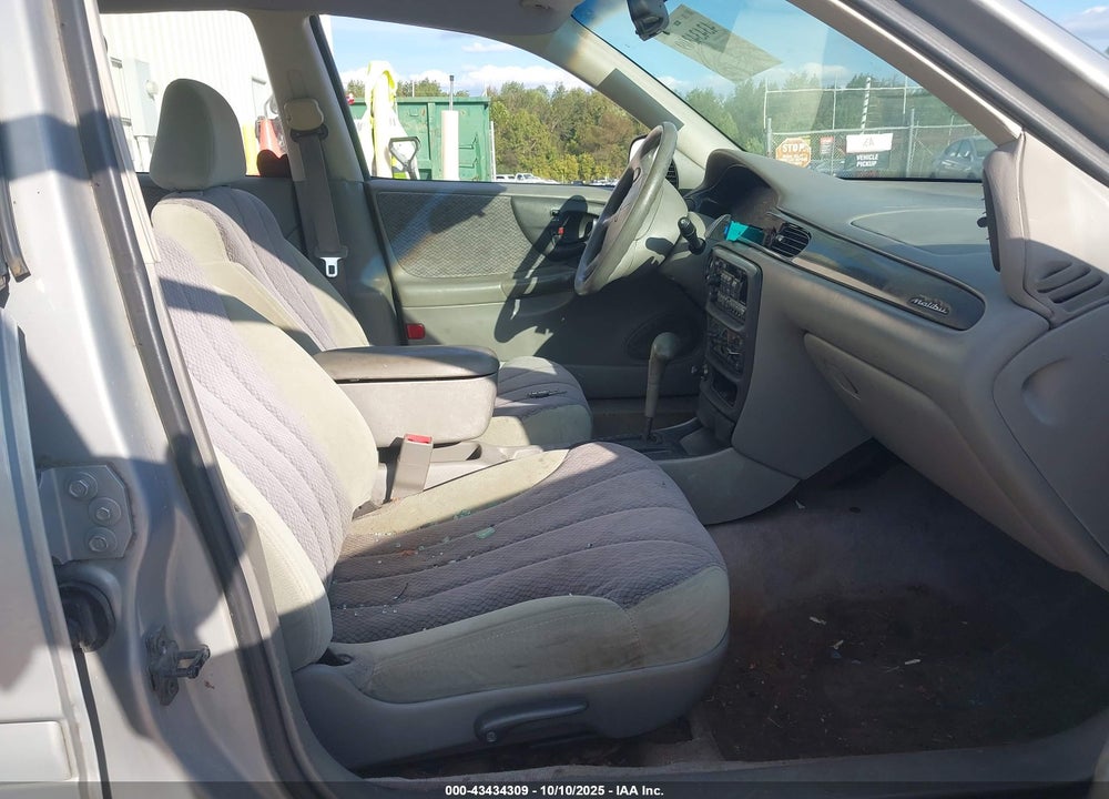 2000 CHEVROLET MALIBU VIN: 1G1ND52J8Y6243067