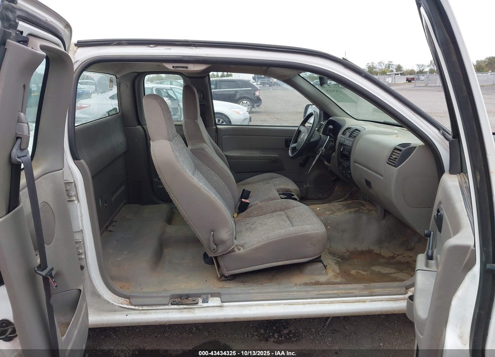 2004 CHEVROLET COLORADO VIN: 1GCDT196548204306