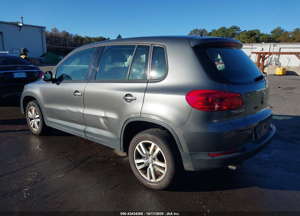 2014 VOLKSWAGEN TIGUAN S VIN: WVGBV3AX5EW612489