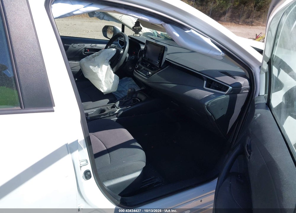 2022 TOYOTA COROLLA LE VIN: 5YFEPMAE4NP374675
