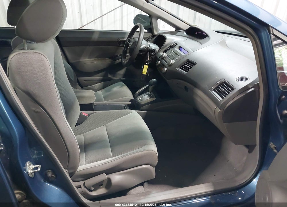 2011 HONDA CIVIC LX VIN: 19XFA1F5XBE047899