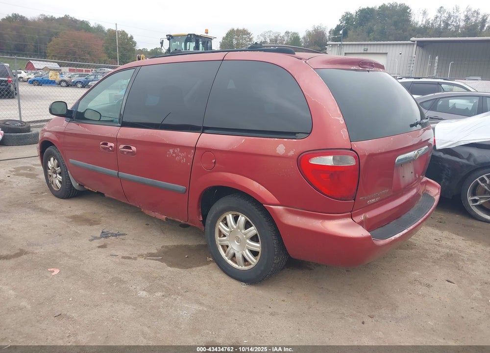 2005 CHRYSLER TOWN & COUNTRY VIN: 1C4GP45R35B320918