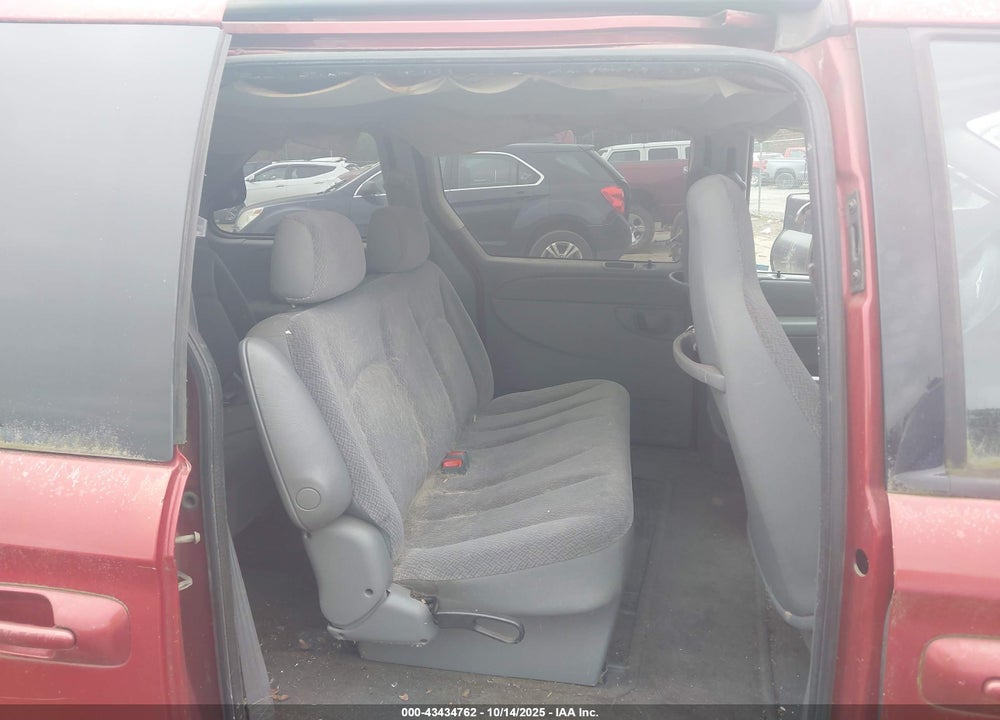 2005 CHRYSLER TOWN & COUNTRY VIN: 1C4GP45R35B320918