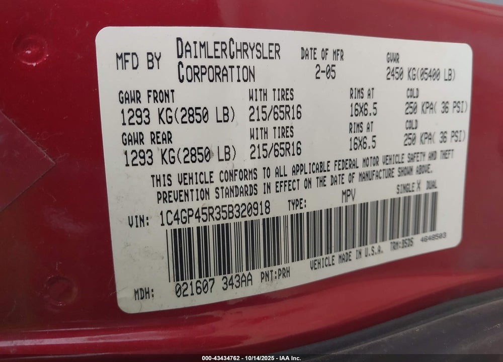 2005 CHRYSLER TOWN & COUNTRY VIN: 1C4GP45R35B320918