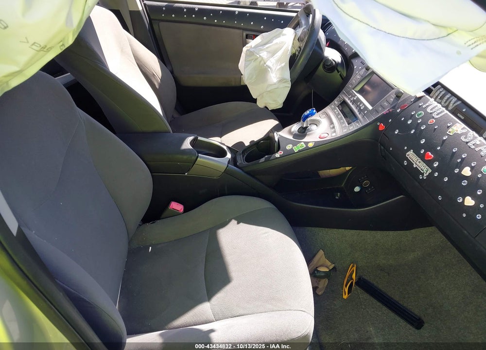 2013 TOYOTA PRIUS PLUG-IN VIN: JTDKN3DP4D3044820