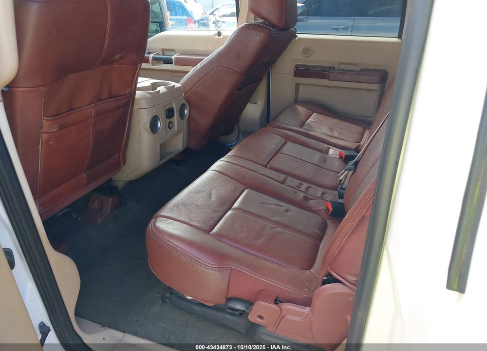 2011 FORD F-350 LARIAT VIN: 1FT8W3AT9BEA46492