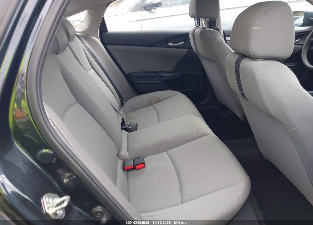 2018 HONDA CIVIC VIN: 2HGFC2F57JH579356