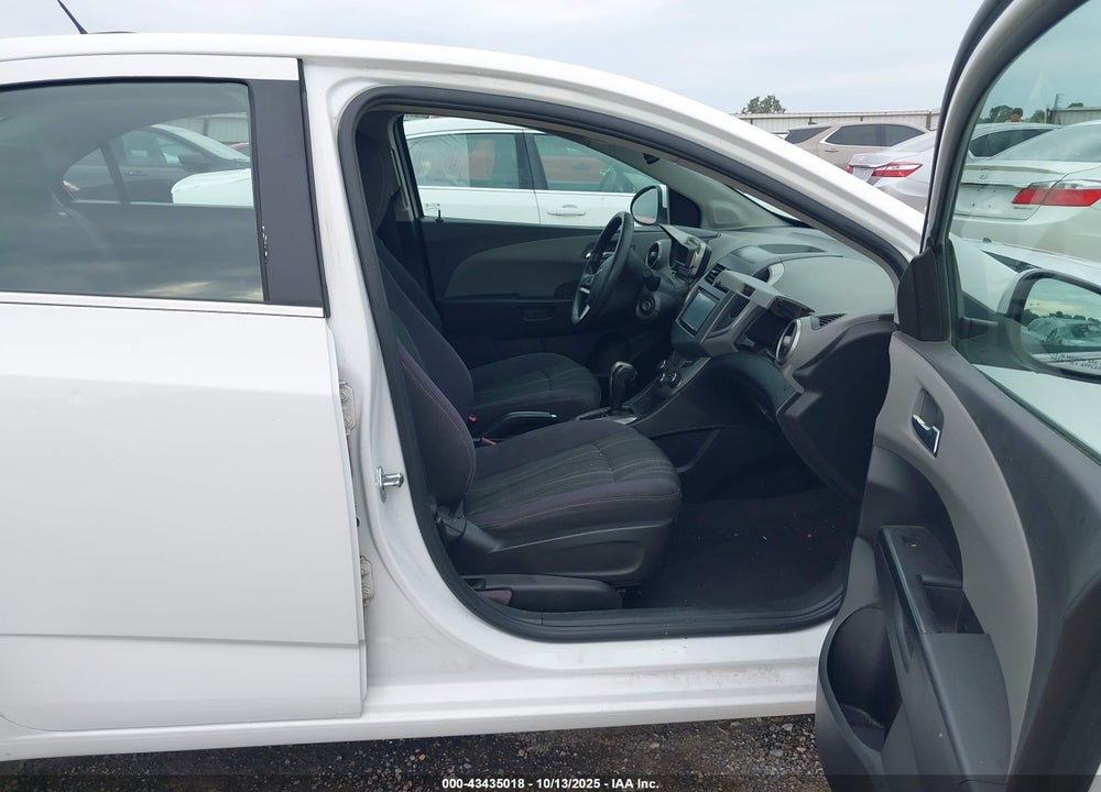 2015 CHEVROLET SONIC LT AUTO VIN: 1G1JC5SH4F4181982