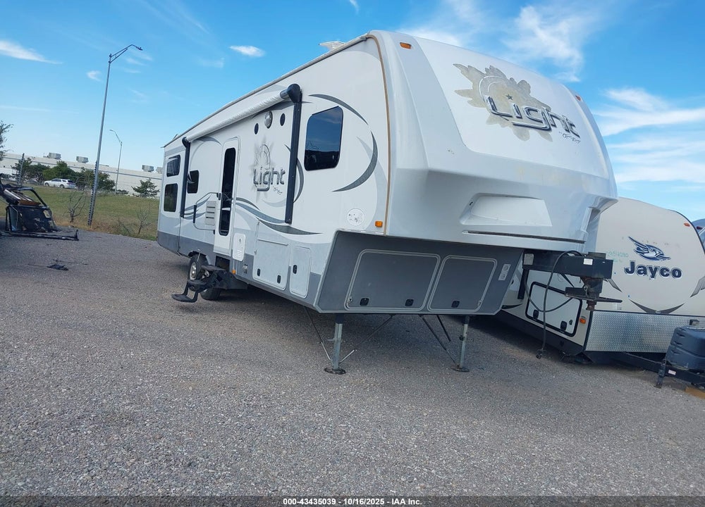 2014 OPEN RANGE LIGHT VIN: 5XMFX3522E2014578