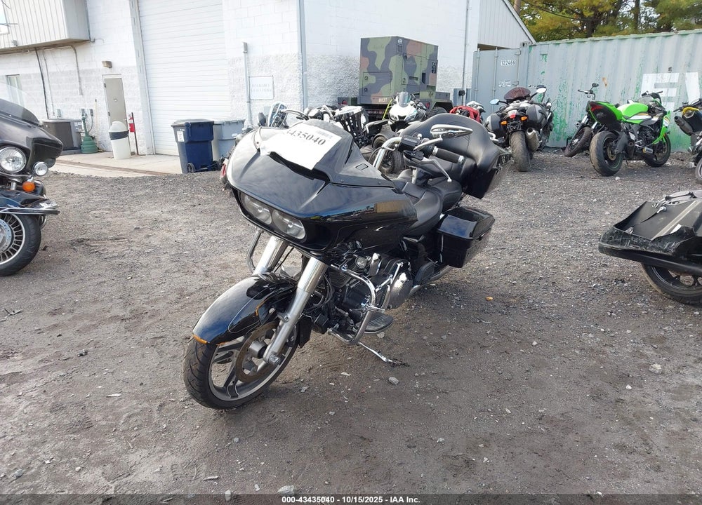 2016 HARLEY-DAVIDSON FLTRXS ROAD GLIDE SPECIAL VIN: 1HD1KTM12GB642994