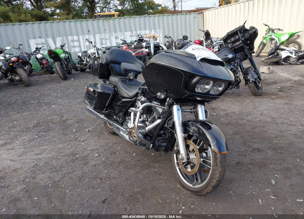 2016 HARLEY-DAVIDSON FLTRXS ROAD GLIDE SPECIAL VIN: 1HD1KTM12GB642994