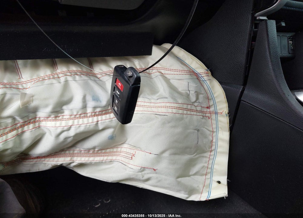 2019 TOYOTA COROLLA SE VIN: 2T1BURHE2KC161170