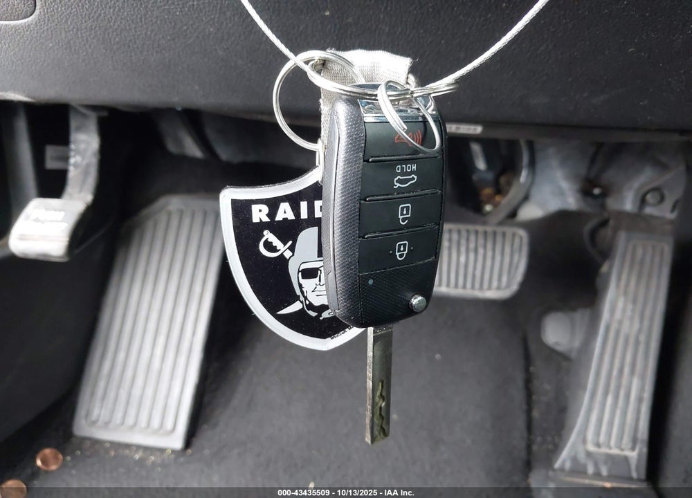 2019 KIA OPTIMA LX VIN: 5XXGT4L36KG323182
