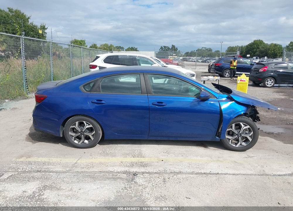 2019 KIA FORTE LXS VIN: 3KPF24ADXKE102526
