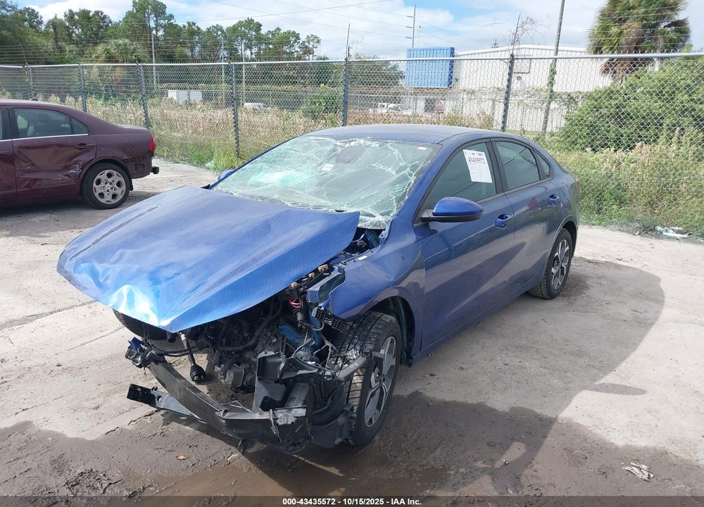 2019 KIA FORTE LXS VIN: 3KPF24ADXKE102526
