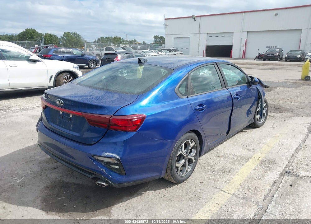 2019 KIA FORTE LXS VIN: 3KPF24ADXKE102526