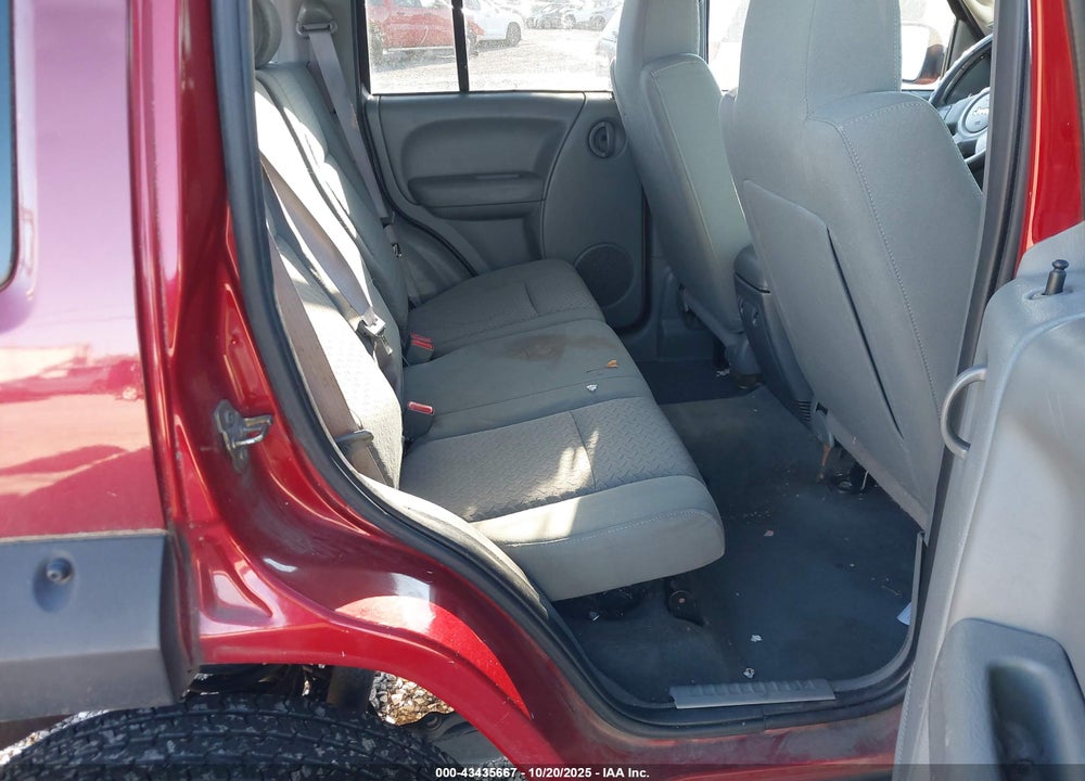 2006 JEEP LIBERTY VIN: 1J8GL38K36W171711