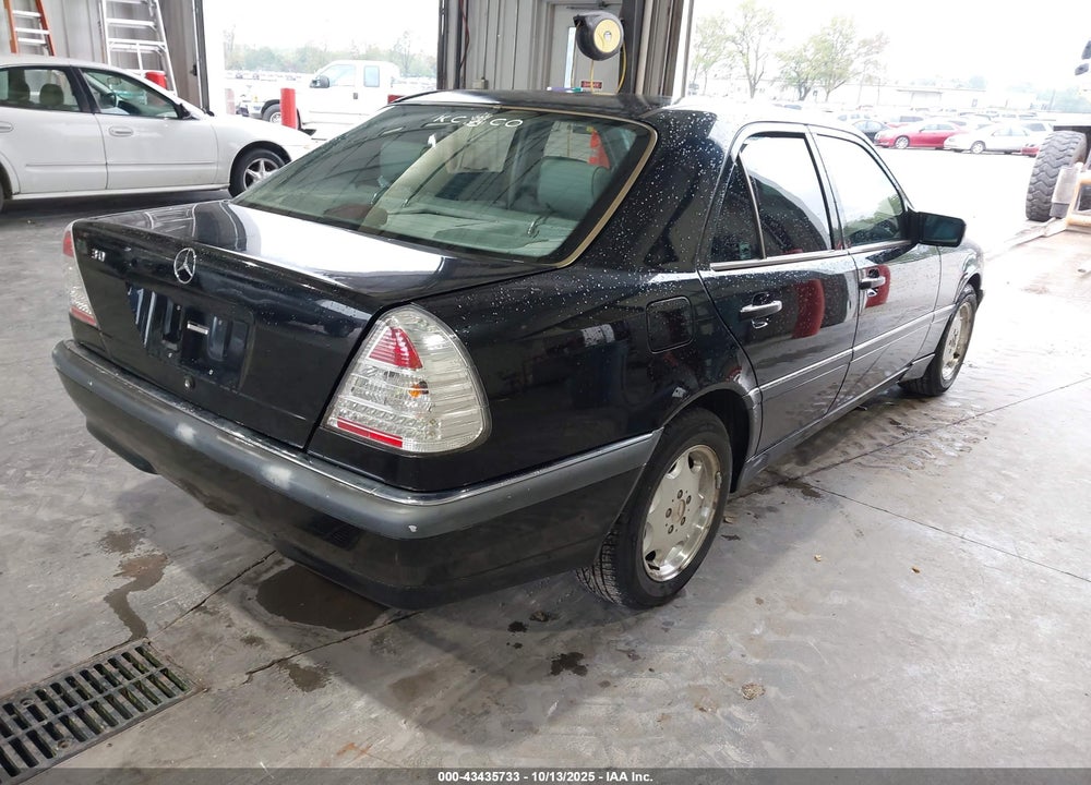 1998 MERCEDES-BENZ C 230 VIN: WDBHA23G1WA556288