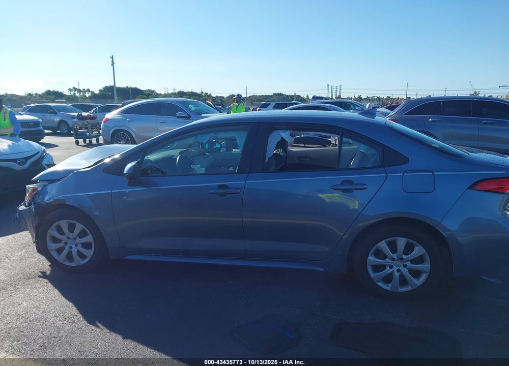 2022 TOYOTA COROLLA LE VIN: 5YFEPMAE3NP367099