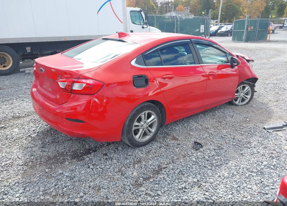2018 CHEVROLET CRUZE VIN: 1G1BE5SM5J7232182