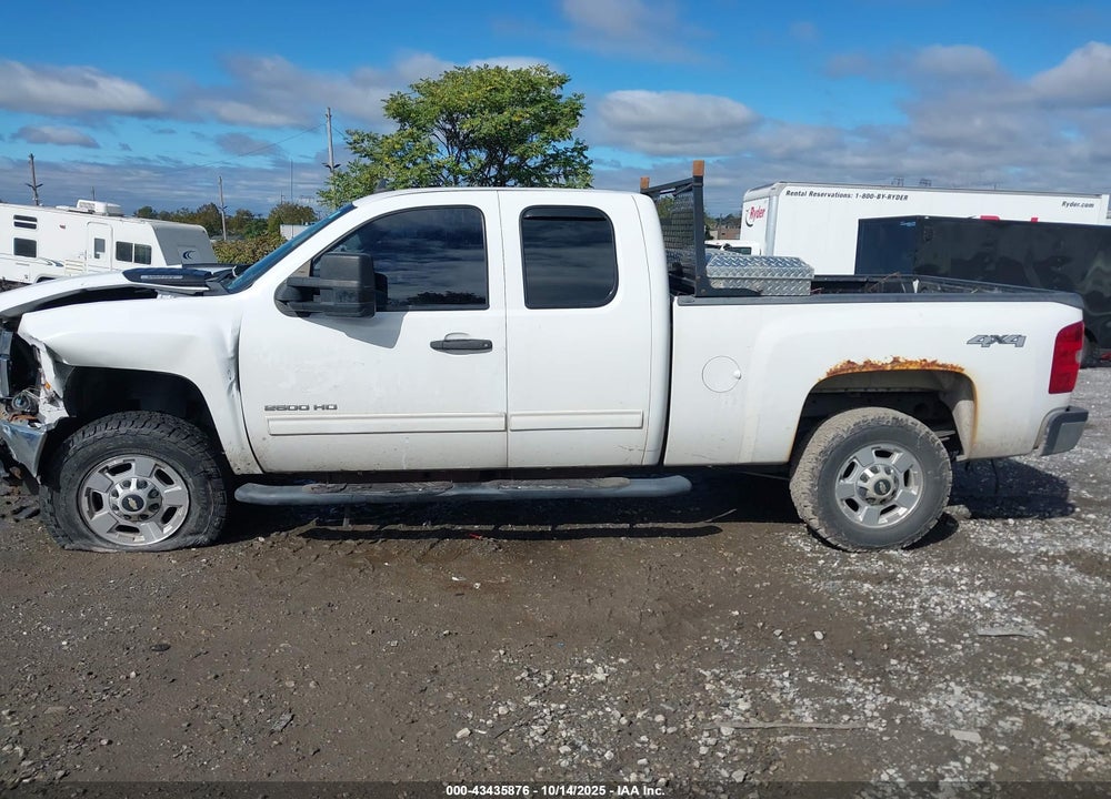 2013 CHEVROLET SILVERADO 2500HD LT VIN: 1GC2KXCG9DZ349387