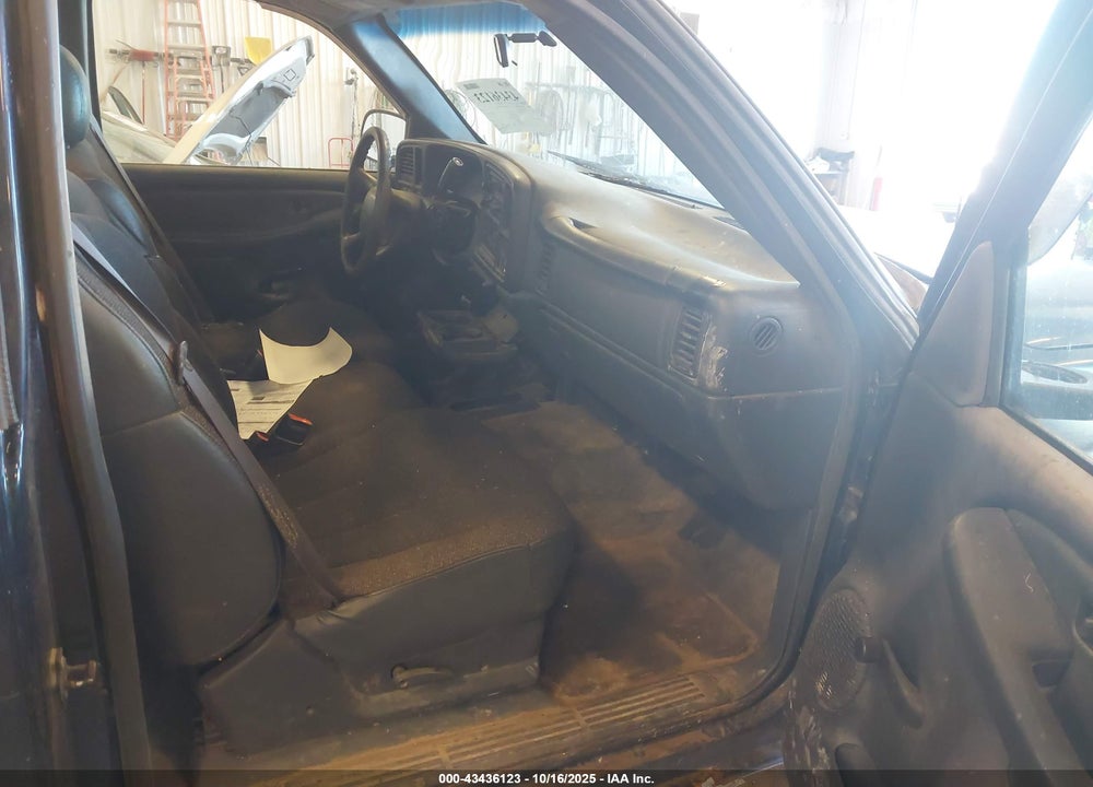 2000 CHEVROLET SILVERADO 1500 VIN: 1GCEK14W2YE198437