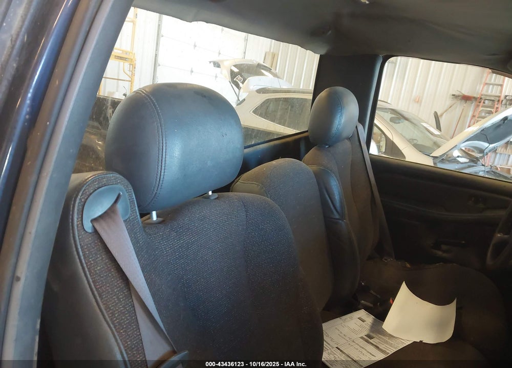 2000 CHEVROLET SILVERADO 1500 VIN: 1GCEK14W2YE198437
