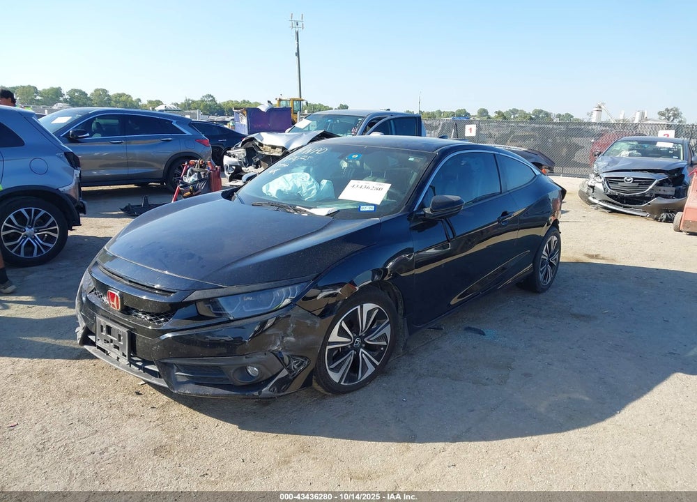 2018 HONDA CIVIC VIN: 2HGFC3A36JH351070