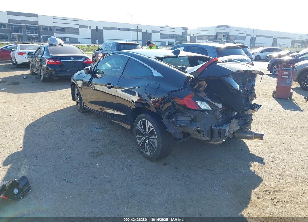 2018 HONDA CIVIC VIN: 2HGFC3A36JH351070
