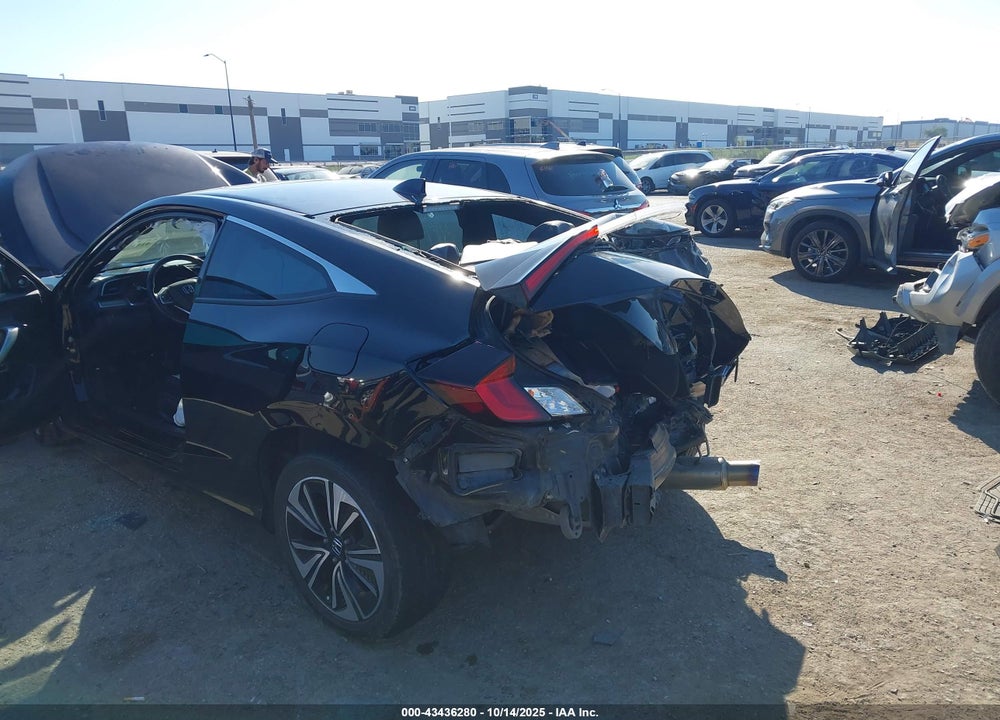 2018 HONDA CIVIC VIN: 2HGFC3A36JH351070