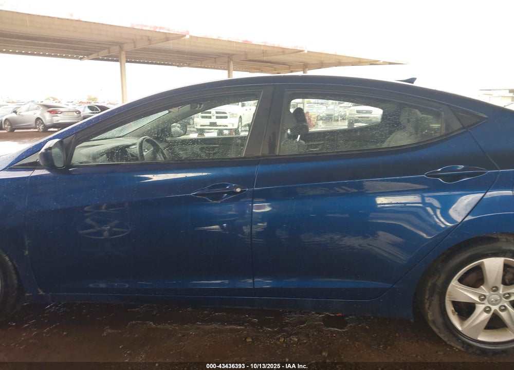 2016 HYUNDAI ELANTRA SE VIN: 5NPDH4AE2GH687085