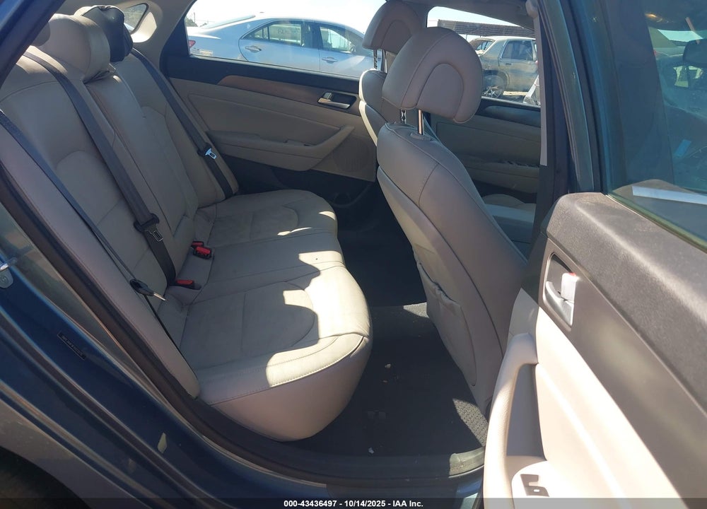 2015 HYUNDAI SONATA SPORT VIN: 5NPE34AF9FH223270