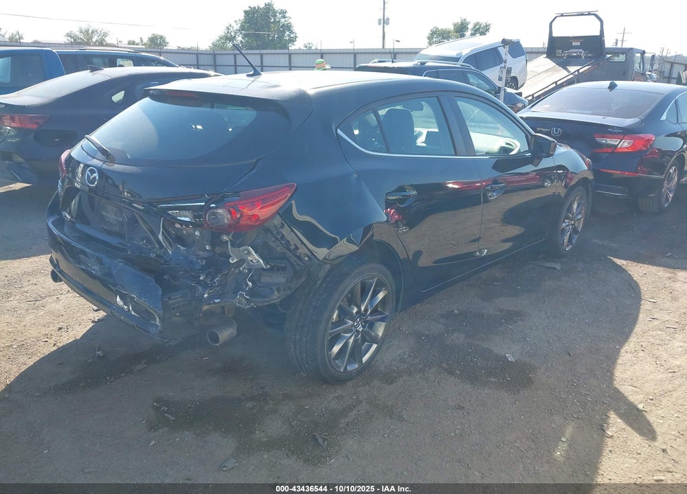 2018 MAZDA 3 VIN: 3MZBN1L30JM268516