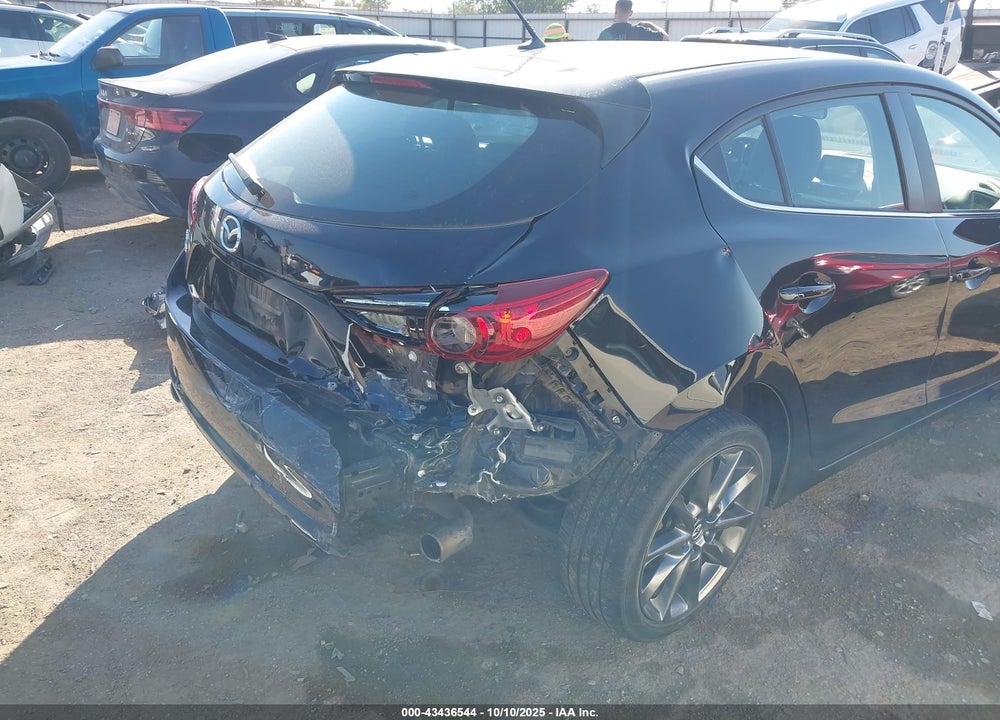 2018 MAZDA 3 VIN: 3MZBN1L30JM268516