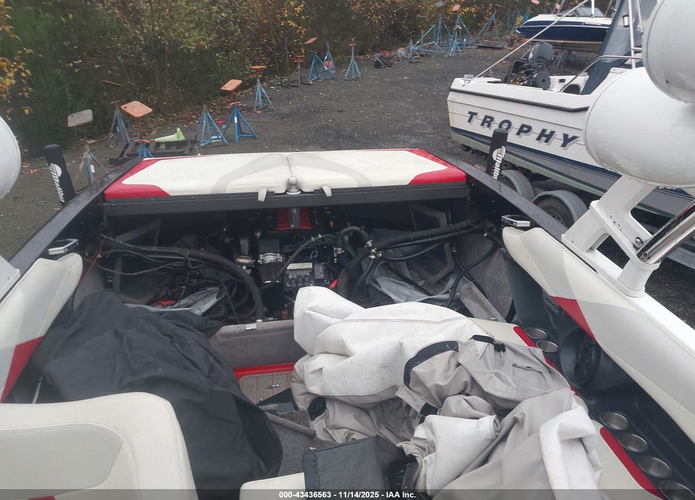 2014 MALIBU BOAT TRAILER VIN: MB2S0523F414