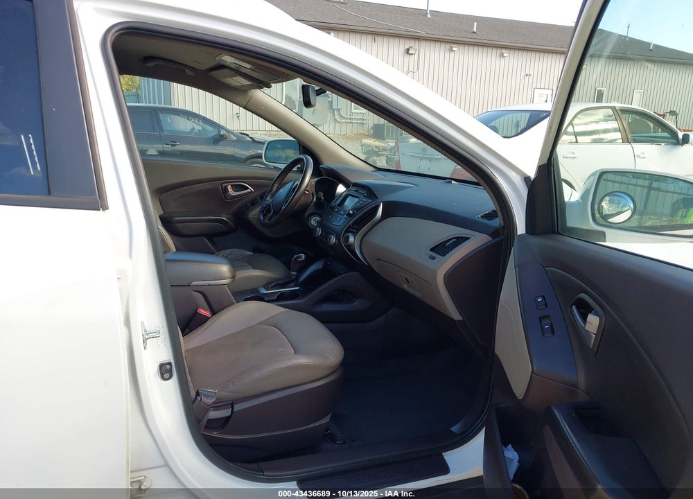2014 HYUNDAI TUCSON VIN: KM8JU3AG6EU791944