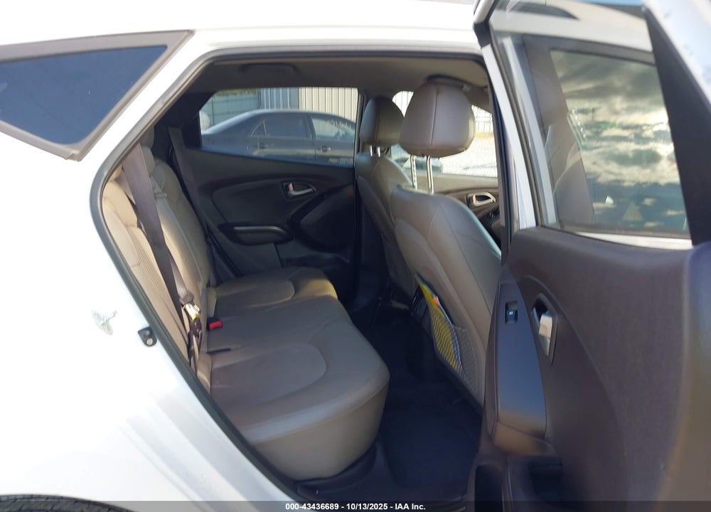 2014 HYUNDAI TUCSON VIN: KM8JU3AG6EU791944