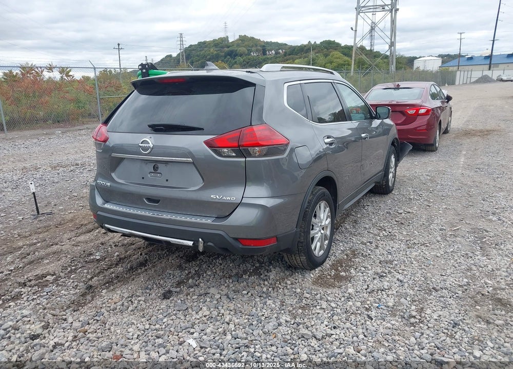 2017 NISSAN ROGUE VIN: 5N1AT2MV7HC781604