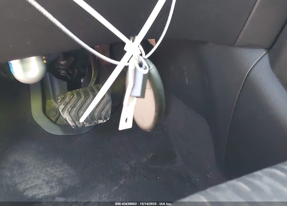 2017 NISSAN ROGUE SV VIN: JN8AT2MTXHW136046