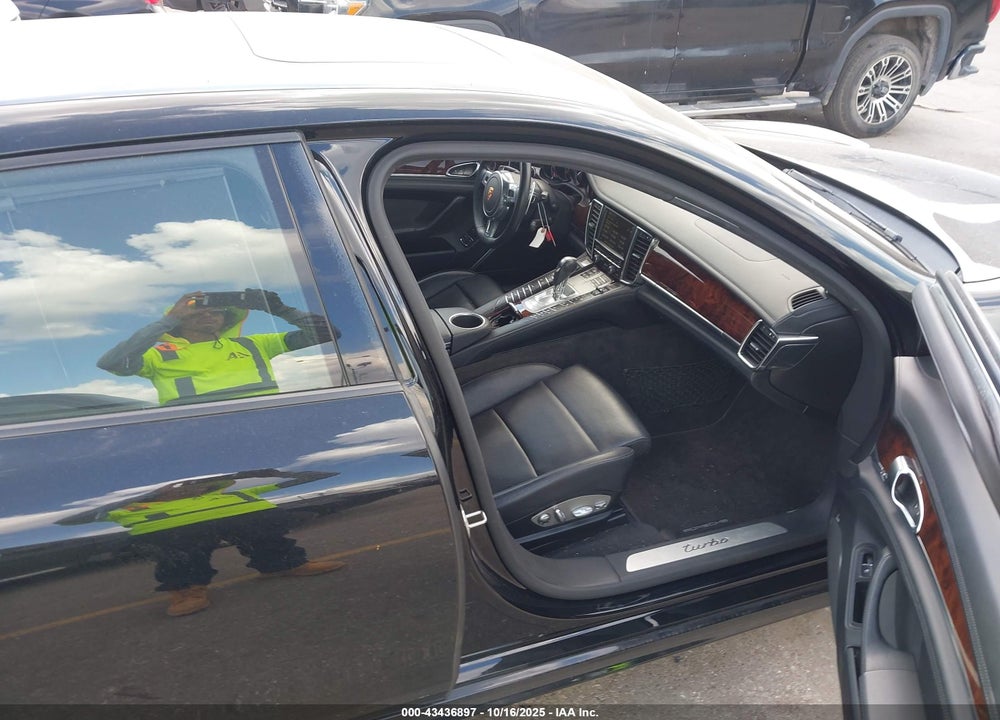 2014 PORSCHE PANAMERA VIN: WP0BC2A74EL077077
