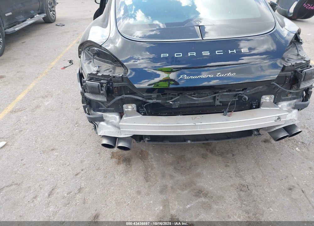2014 PORSCHE PANAMERA VIN: WP0BC2A74EL077077