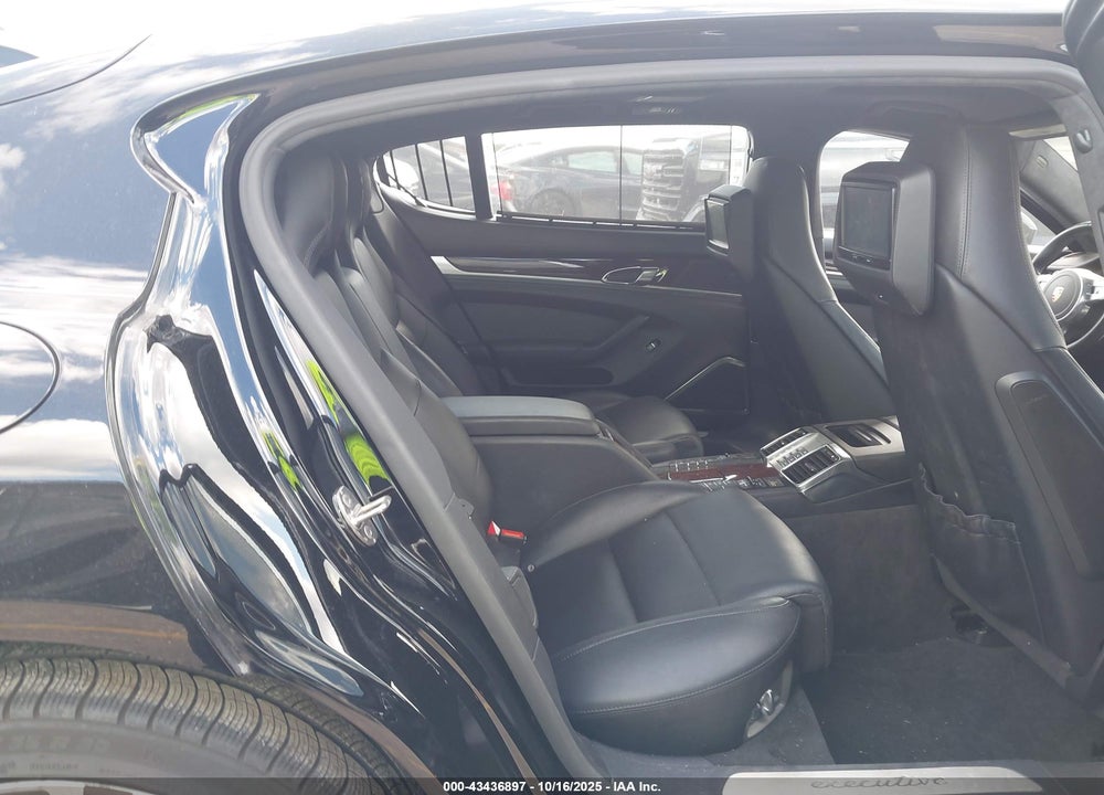2014 PORSCHE PANAMERA VIN: WP0BC2A74EL077077