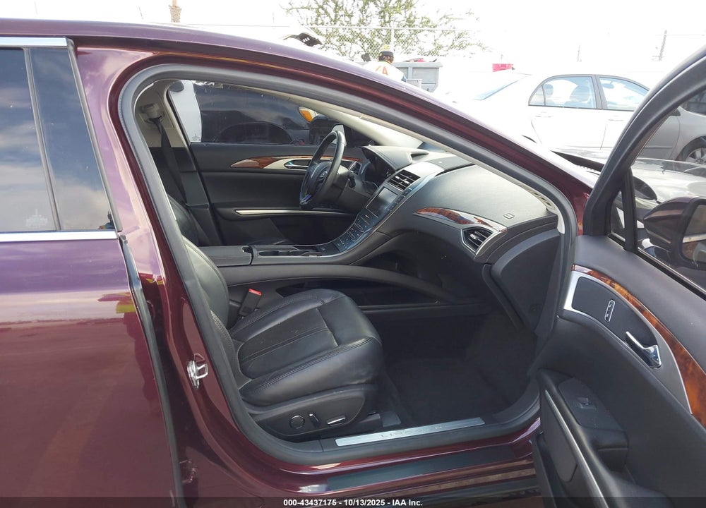 2013 LINCOLN MKZ VIN: 3LN6L2LU5DR820037