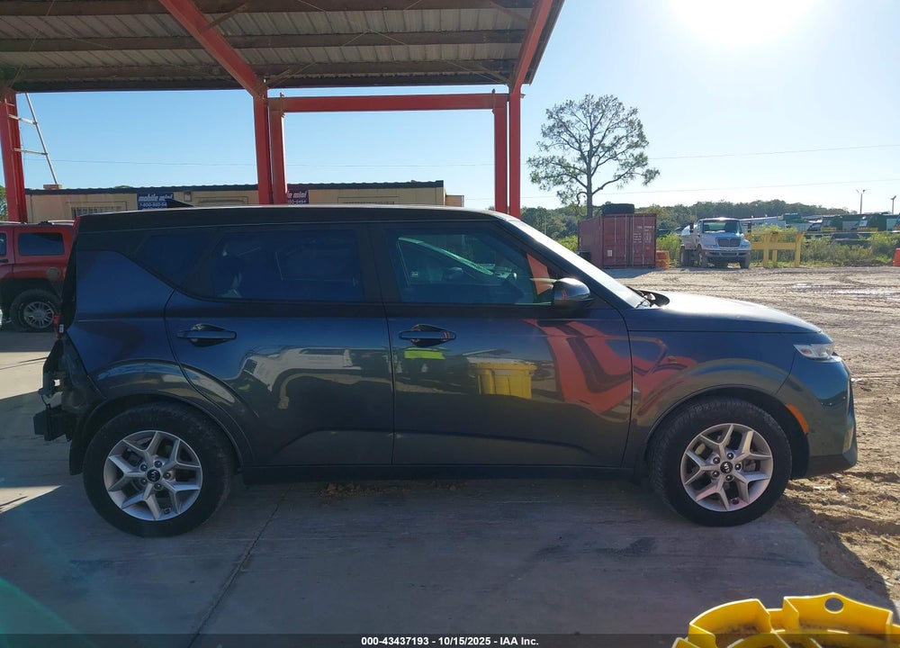 2021 KIA SOUL !/+/S VIN: KNDJ23AU9M7737048