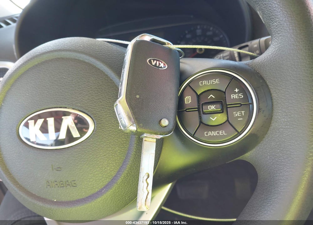 2021 KIA SOUL !/+/S VIN: KNDJ23AU9M7737048