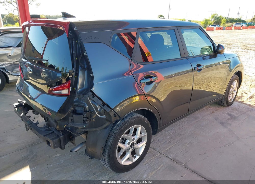 2021 KIA SOUL !/+/S VIN: KNDJ23AU9M7737048